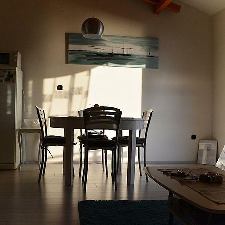 Cosy Sunset Apartment أوميس المظهر الخارجي الصورة