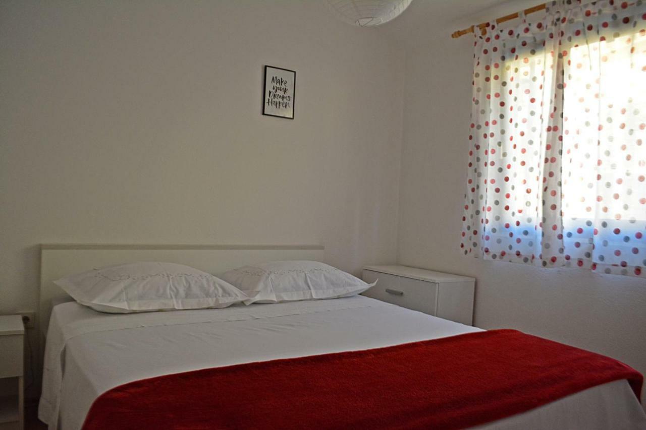 Cosy Sunset Apartment أوميس المظهر الخارجي الصورة